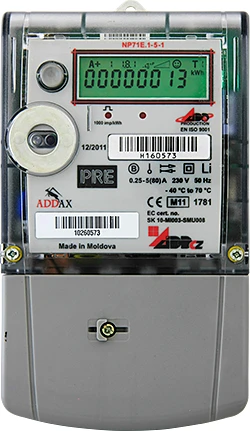 Elektroměr s displejem ukazujícími čísla pro měření spotřeby.