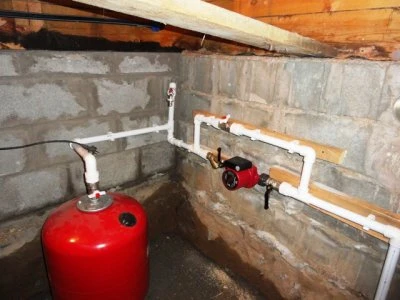 Instalace oběhového čerpadla s rozšířovacím nádrží v podkroví