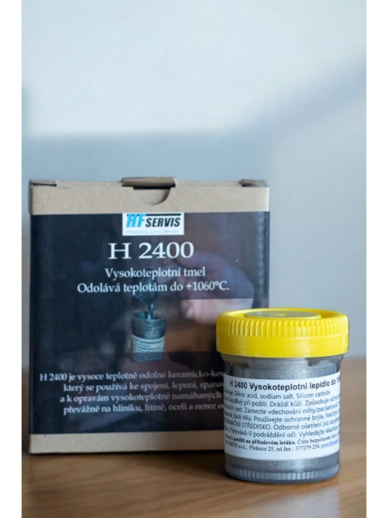 Kotlíkový tmel H2400 pro opravu úniků vody v kotli.