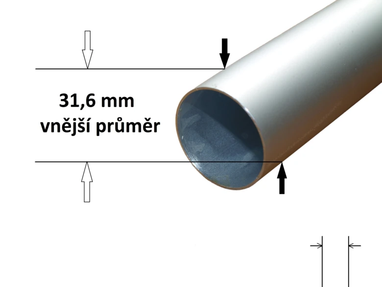 Měření vnějšího průměru potrubí o velikosti 31,6 milimetrů.