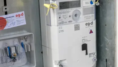 Moderní elektroměr v rozvaděči pro výměnu roku 2025