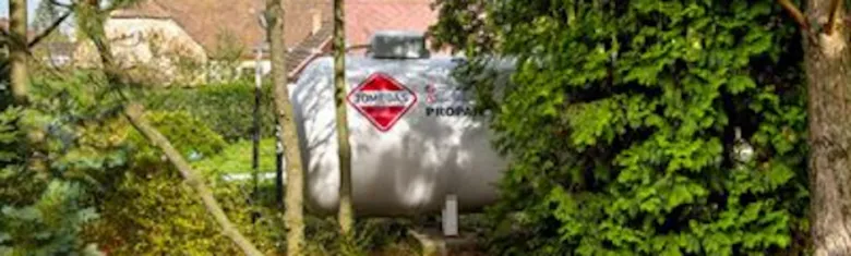 Propane gas tank
